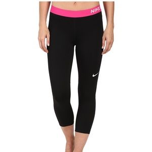 NIKE PRO cropped leggings